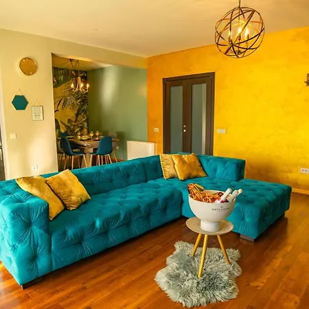 Paradise With Seaview Terrace And Garage Apartment *