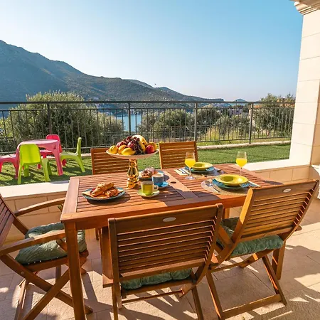 Paradise With Seaview Terrace And Garage